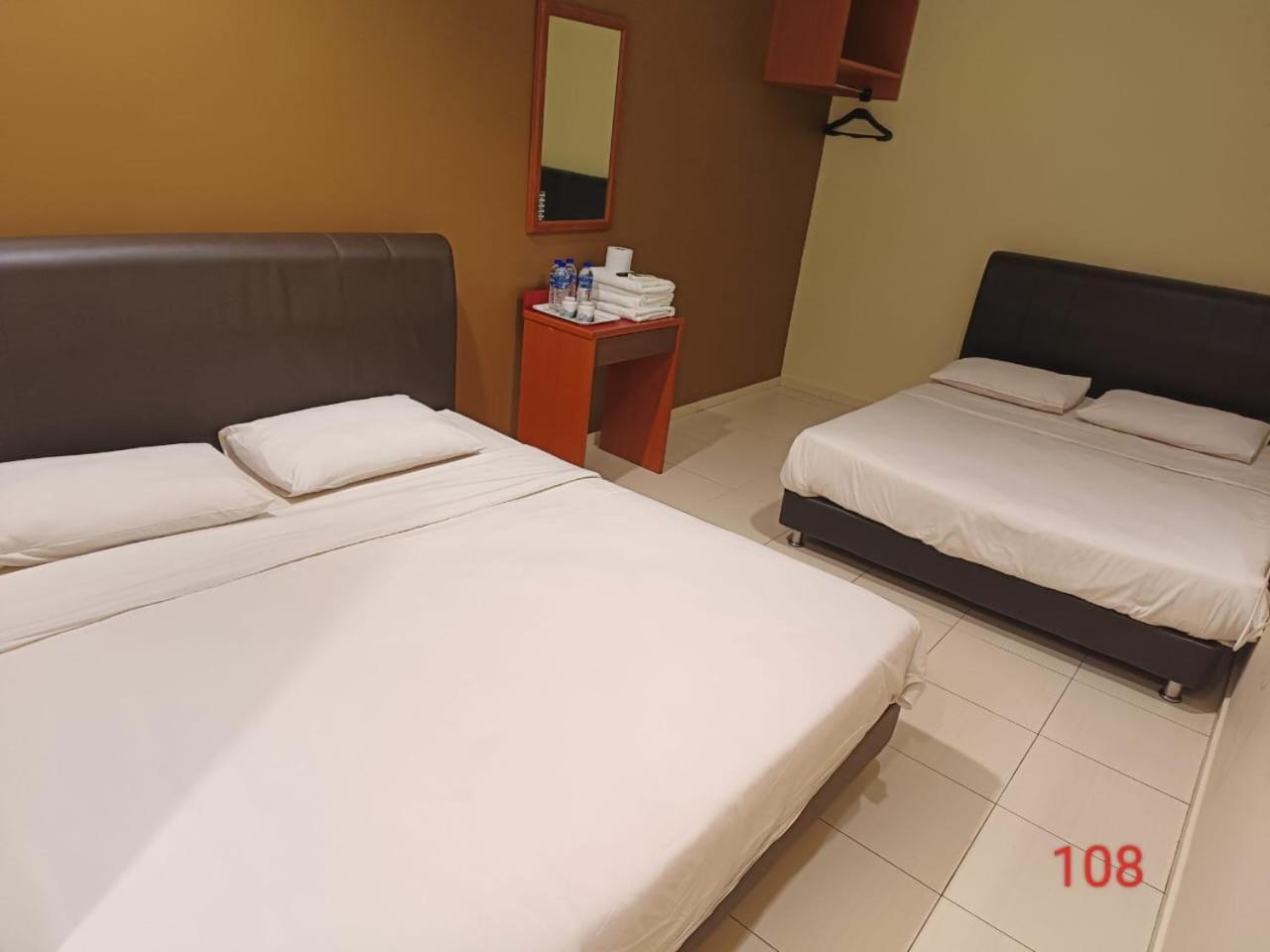 Doris Hotel Malacca Exterior foto