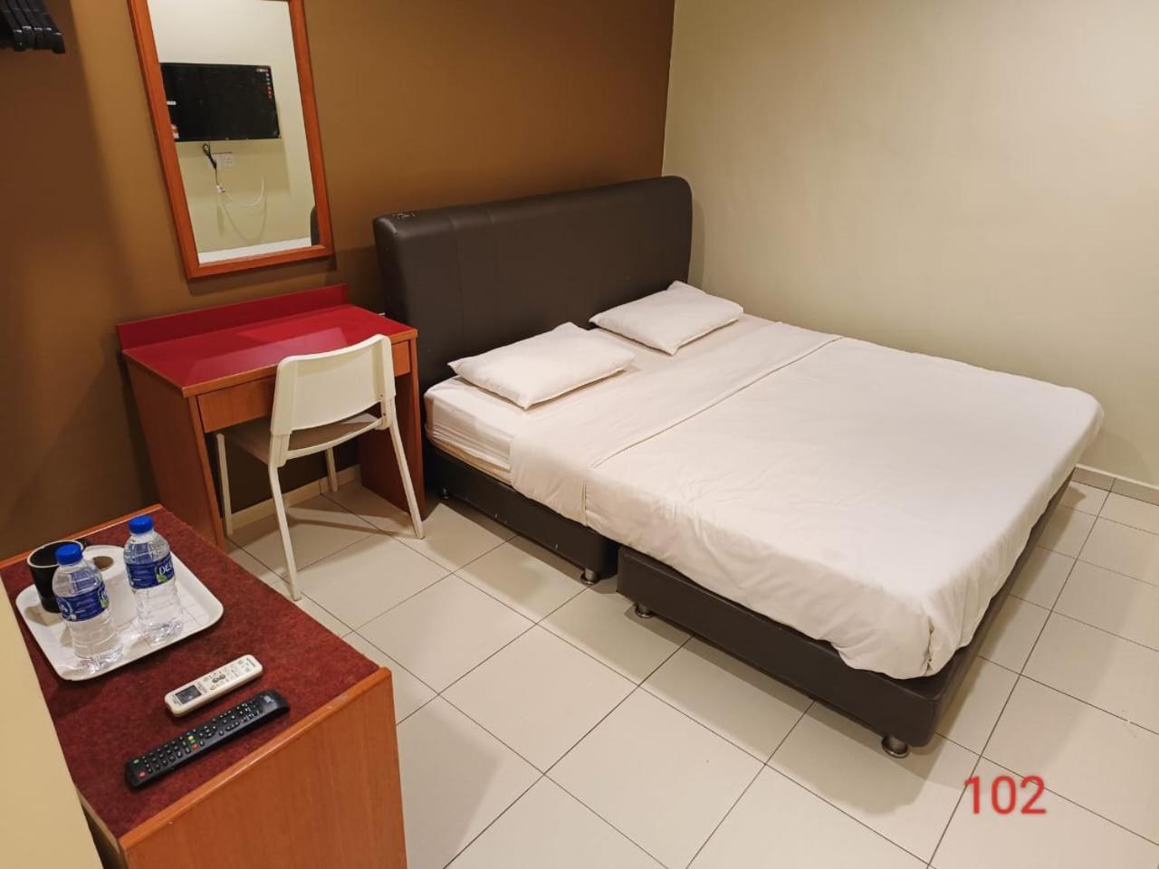 Doris Hotel Malacca Exterior foto